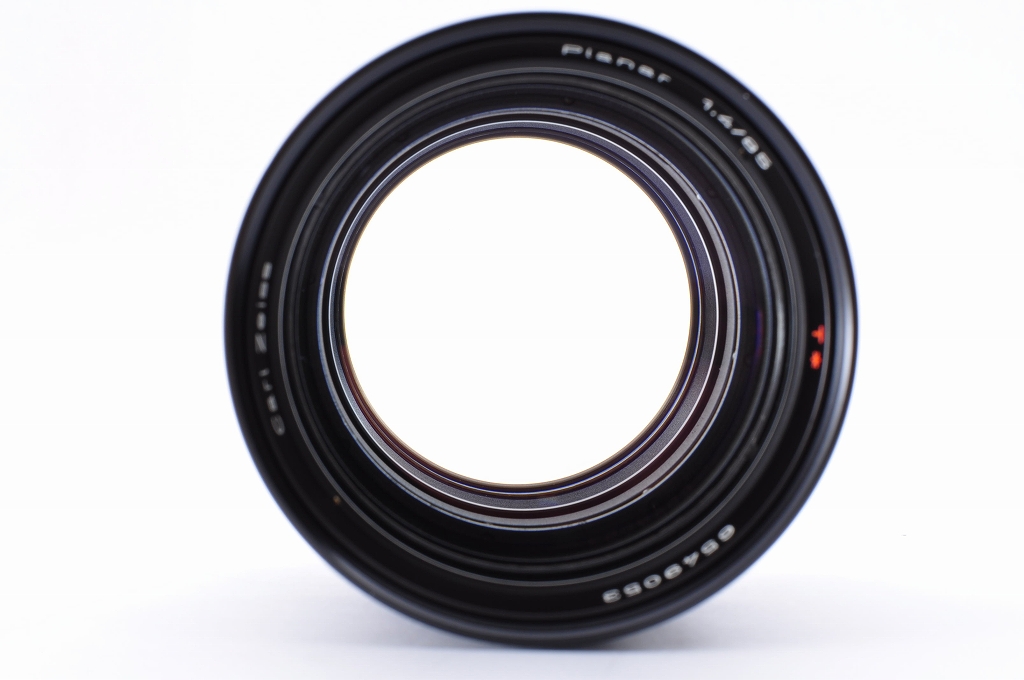 Contax Carl Zeiss Planar T* 85mm f/1.4 AEG MF Lens from